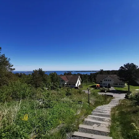 Big Bed & Breakfast *